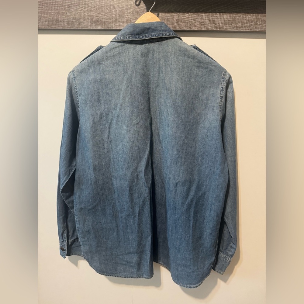 CAbi Jeans Blue Chambray Denim Shirt Long Sleeve Button Up Western Top Size M - Picture 3 of 4